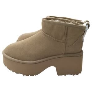 Ugg NWT classic ultra mini New Heights platform suede Sand sz 8 preppy